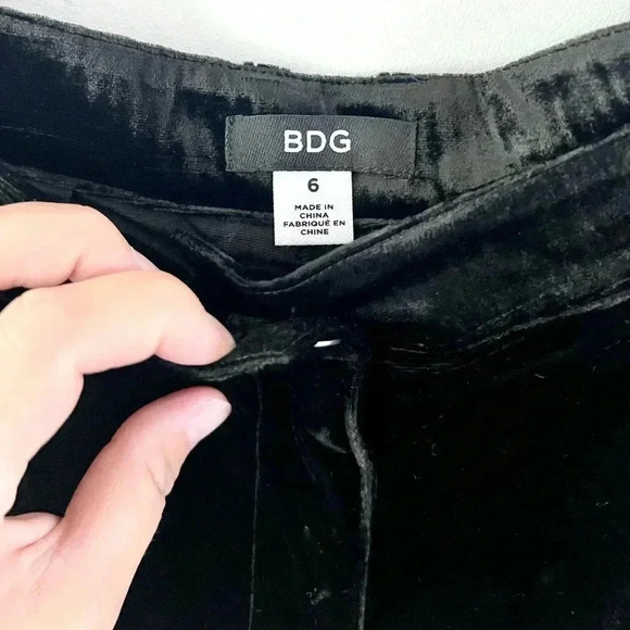 Urban Outfitters BDG Black Velvet Pleated Wide Leg Trousers Pant Size 6, NWT - Picture 6 of 11
